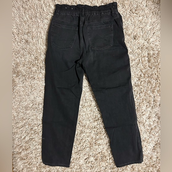 American Eagle Highest Rise Mom Jean - Picture 3 of 4